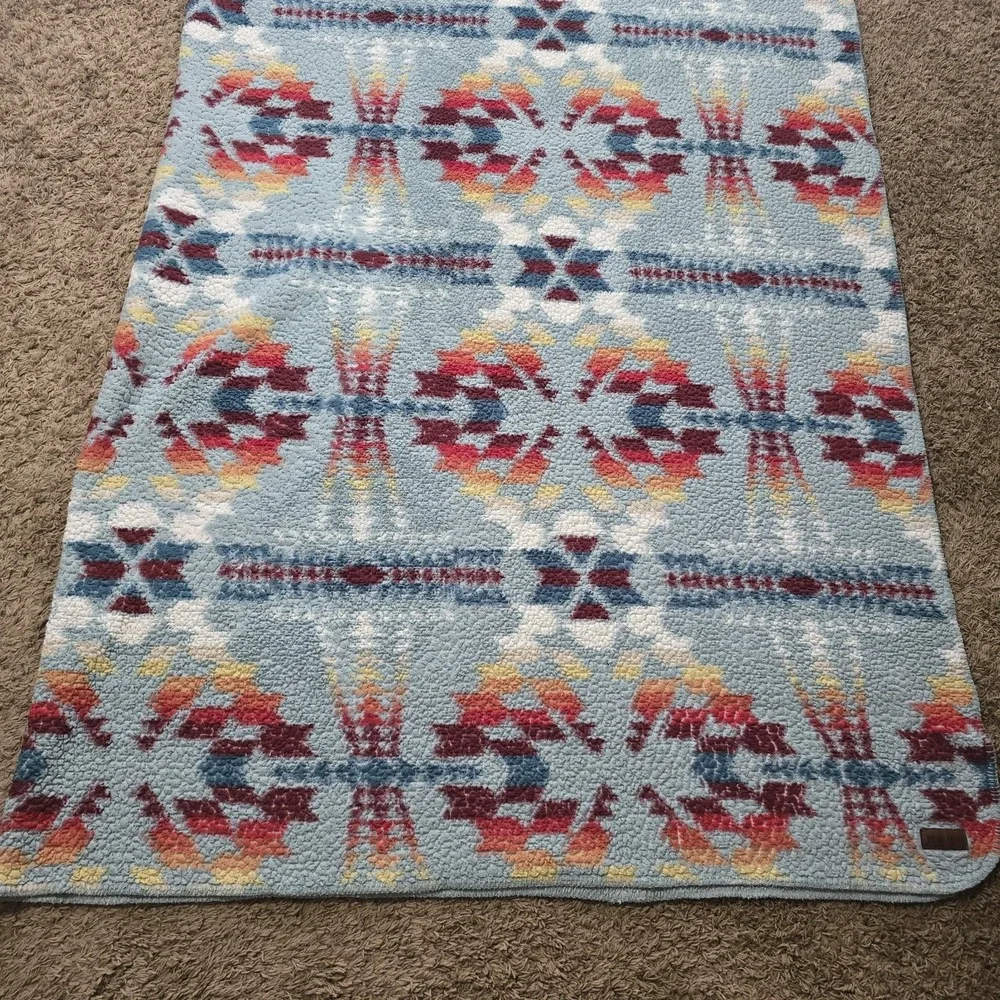 Pendleton Sherpa Fleece Blanket Legend Lake Aqua Blue Sky Aztec Southwest Queen